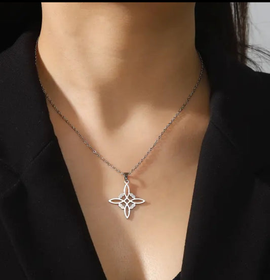 Collar nudo de brujas
